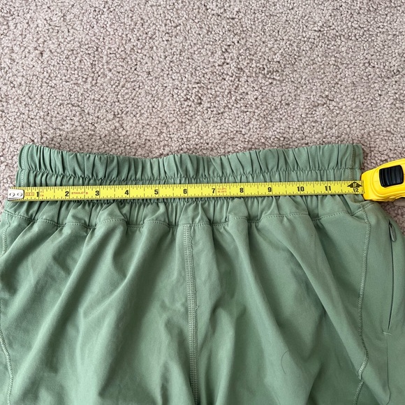 Track That Mid Rise Short 5” - Picture 4 of 8